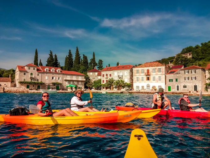 Kajak nära Kotor Bay